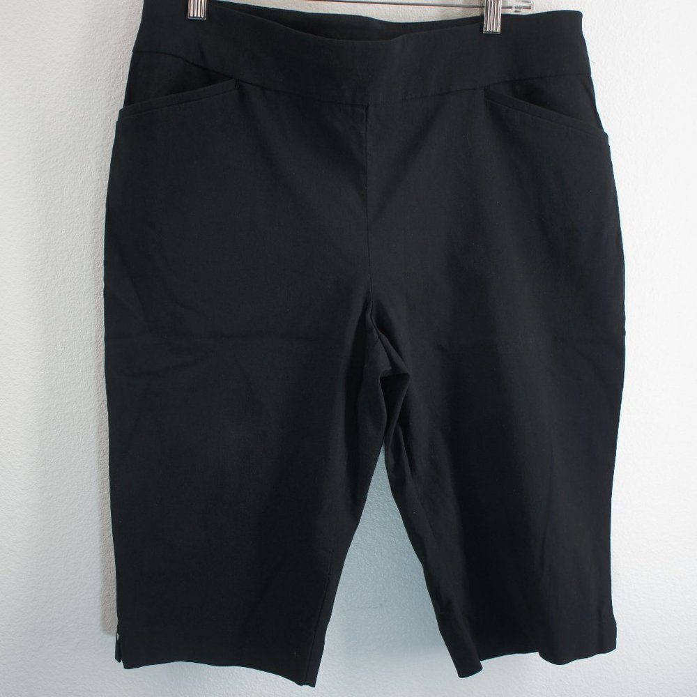 Chicos black perfect stretch capr size 2.5